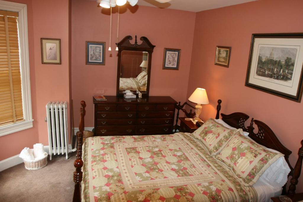 Wilson House Bed & Breakfast Балтимор Экстерьер фото
