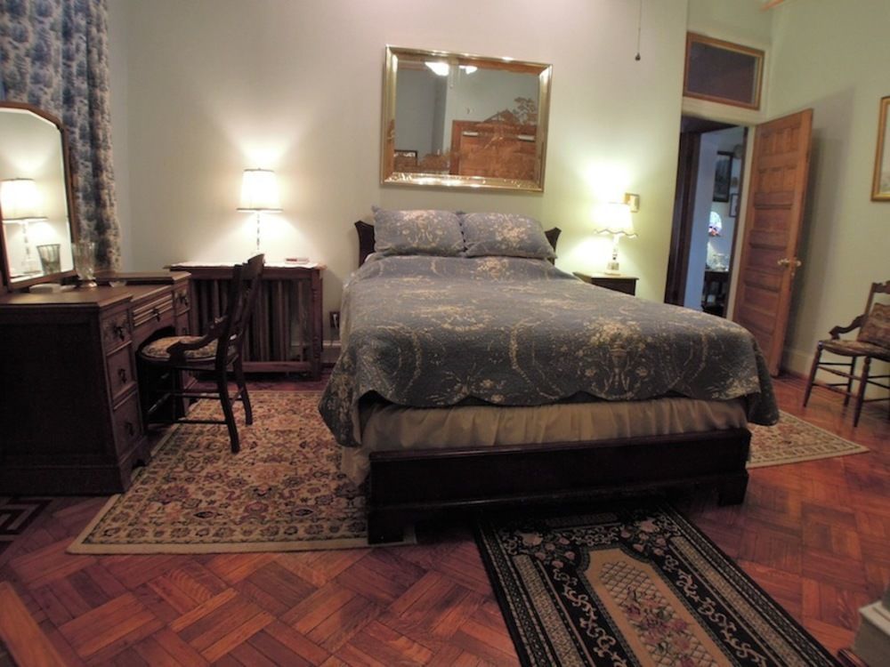 Wilson House Bed & Breakfast Балтимор Экстерьер фото